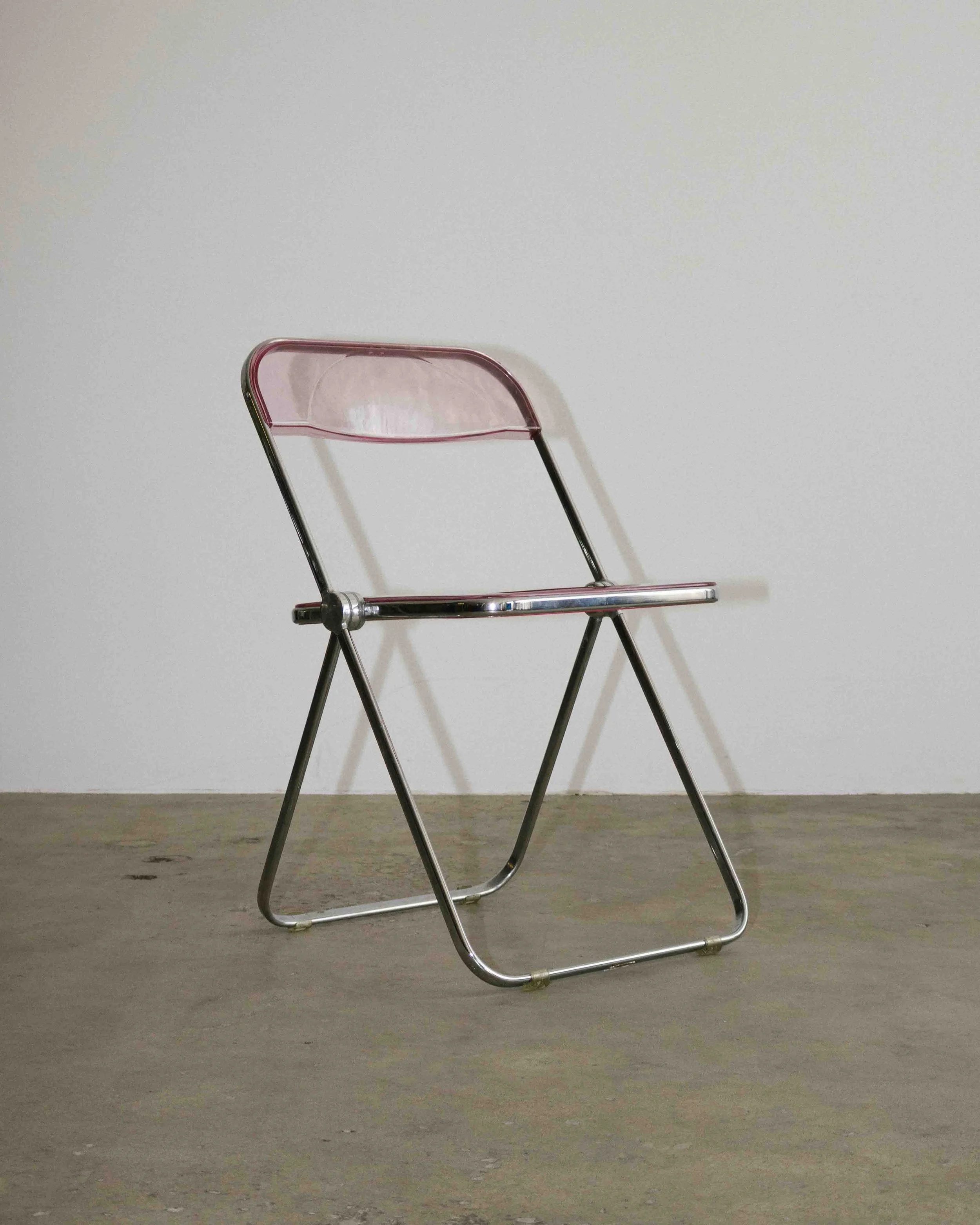 05-25-2026-Chaises-Plia-Piretti-11.jpg