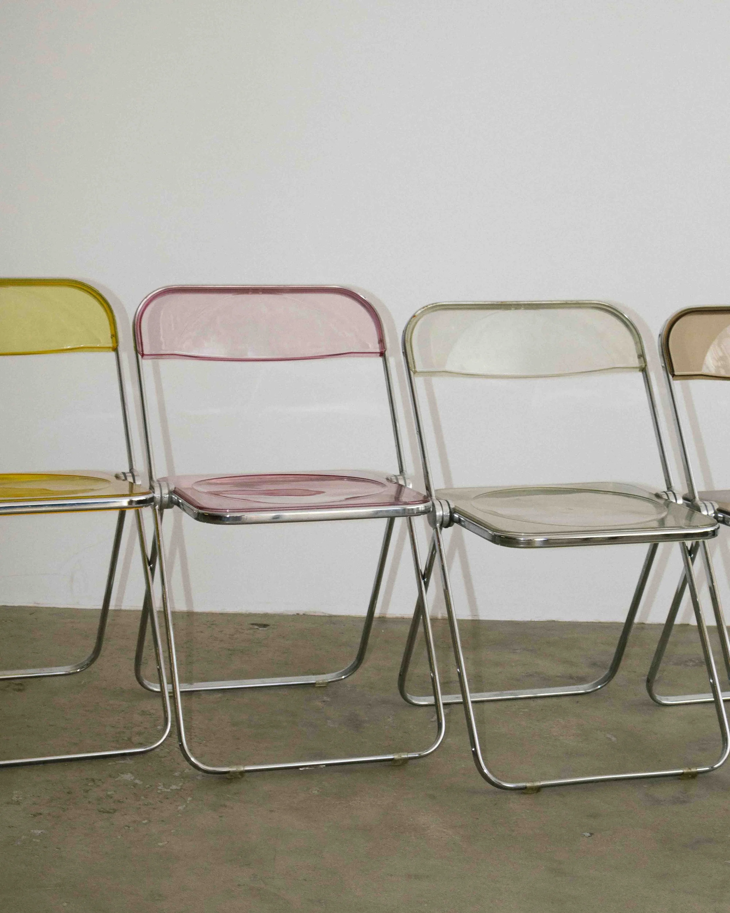 05-25-2026-Chaises-Plia-Piretti.jpg