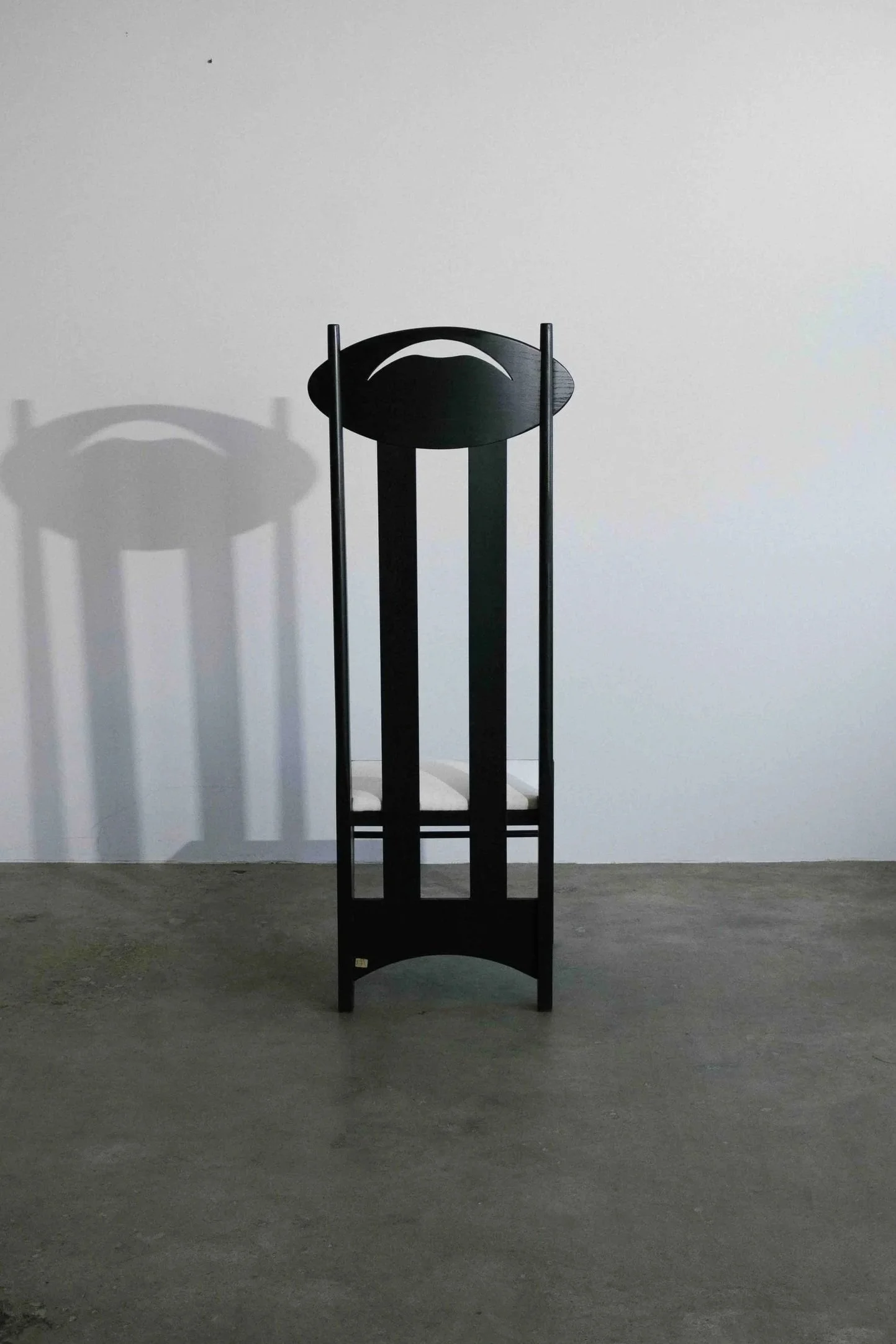 Charles Rennie Mackintosh — Argyle Chair