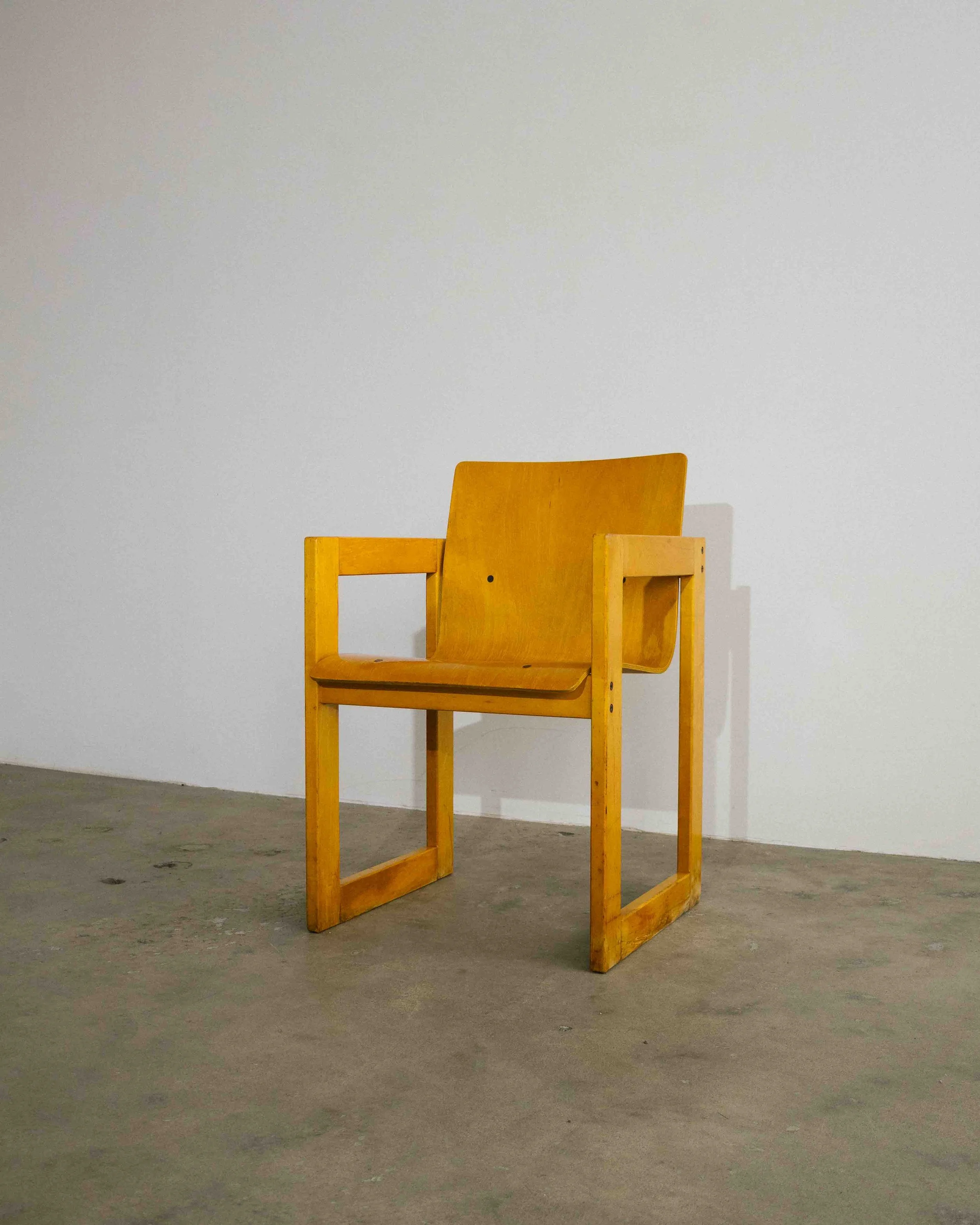 05-27-2026-Chaise-Vivigrain-Canada-1970-3.jpg
