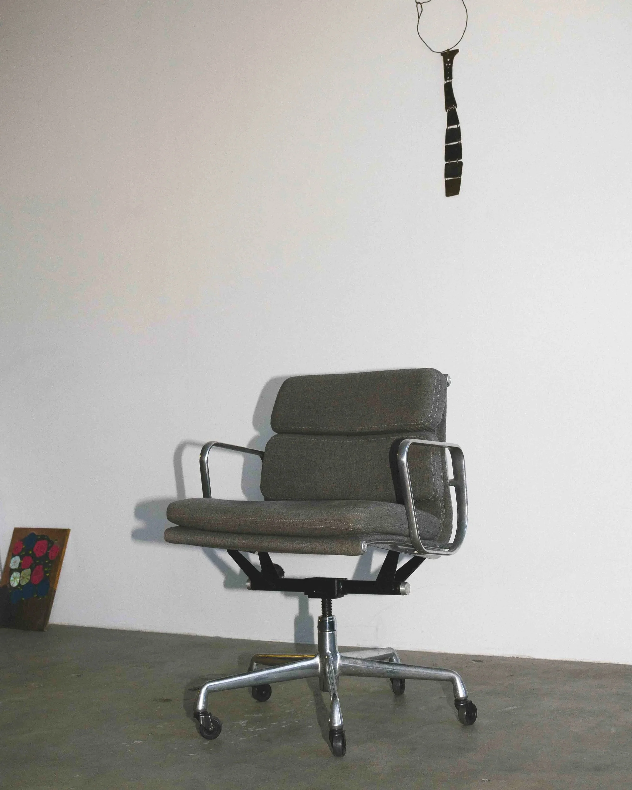 08-31-2026-chaise_Herman_Miller_Soft_pad_wheels_1980-2.jpg