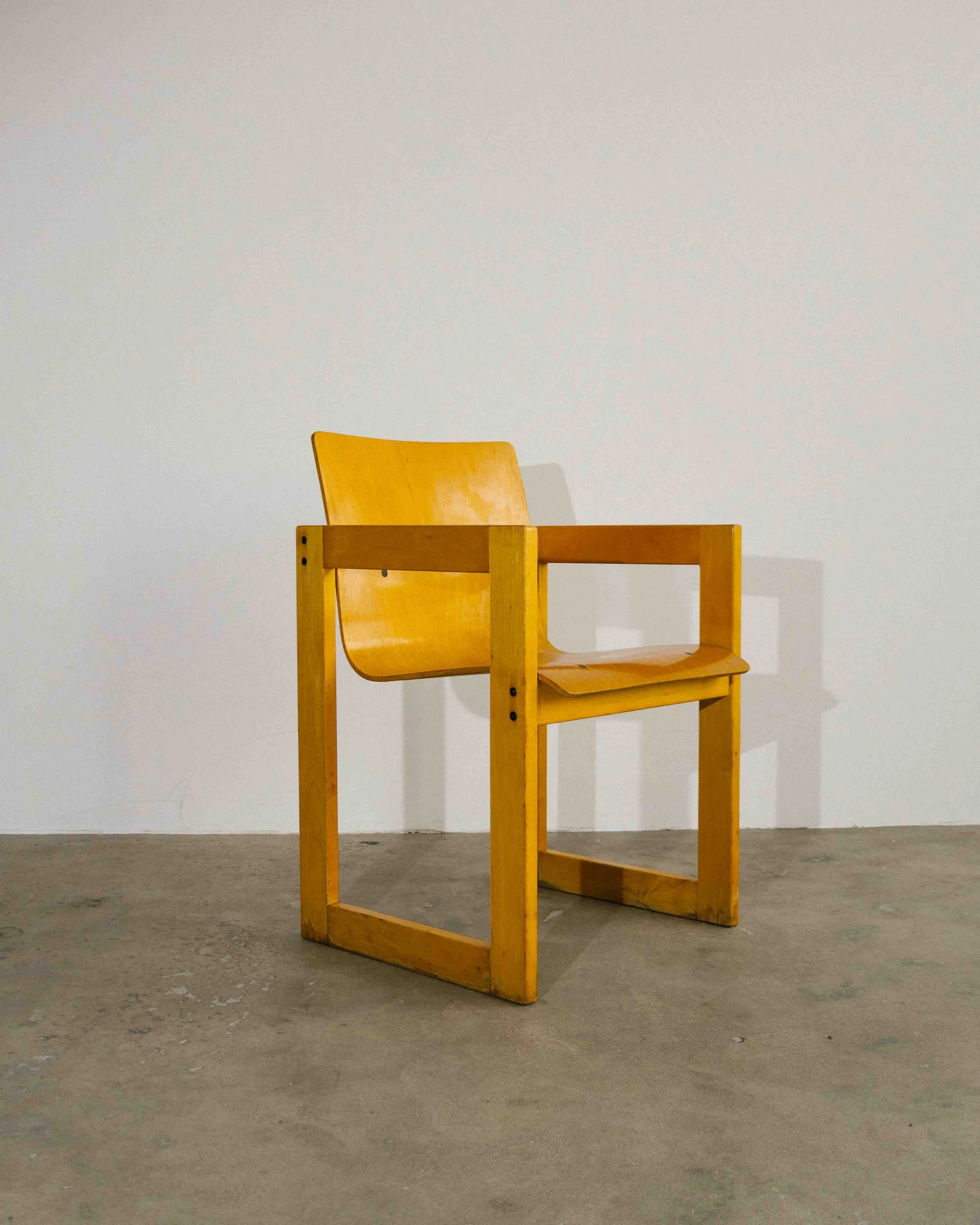05-27-2026-Chaise-Vivigrain-Canada-1970-4.jpg
