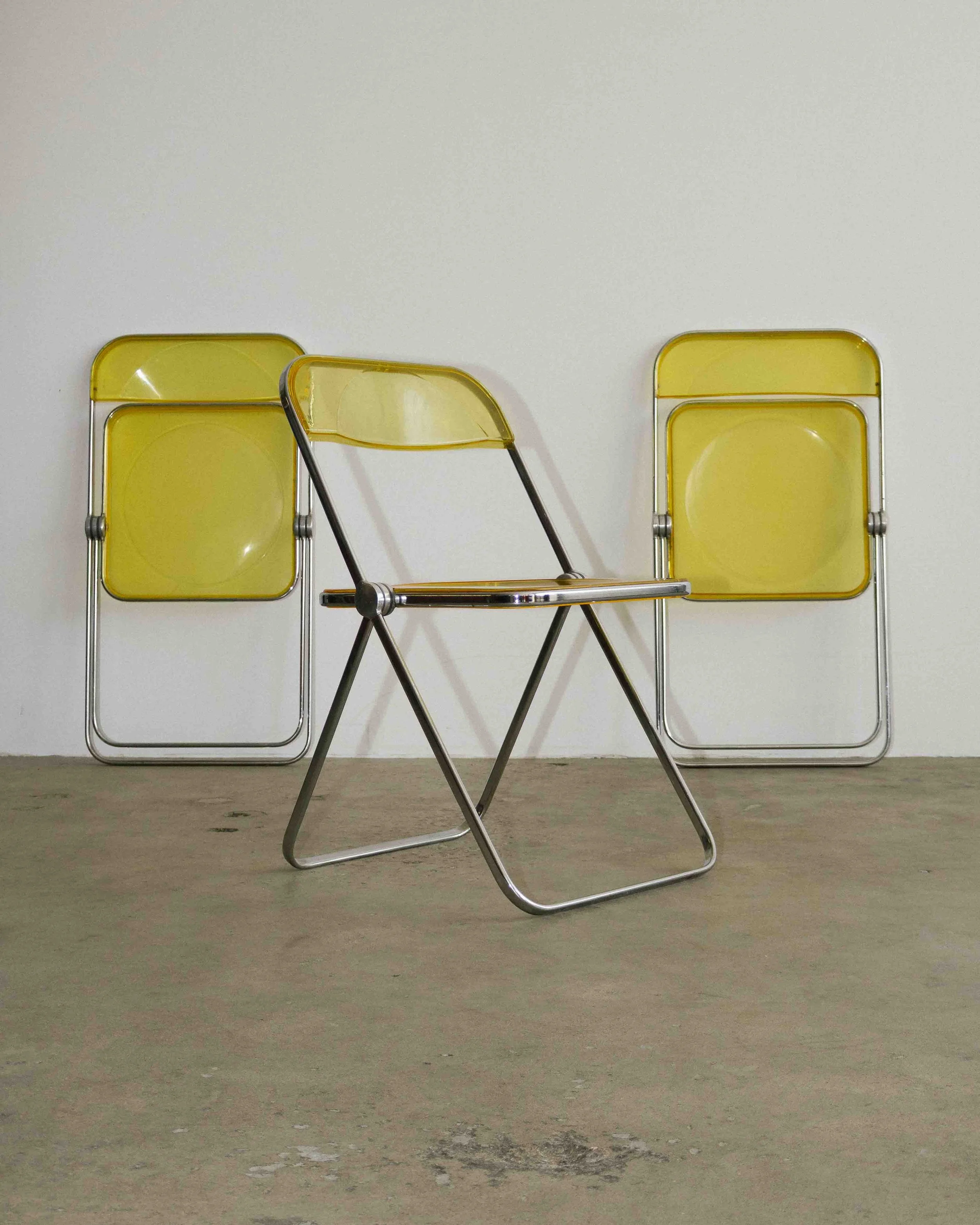 05-25-2026-Chaises-Plia-Piretti-13.jpg