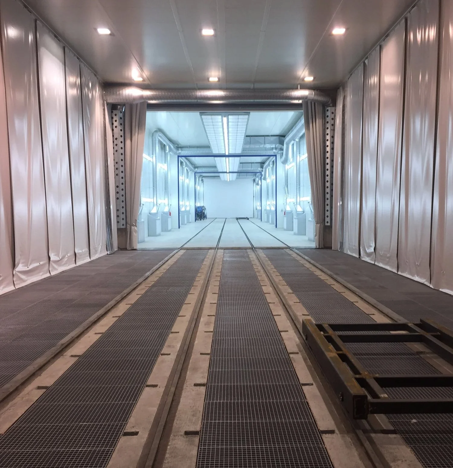 A Munkebo blast room with exhaust labyrinths