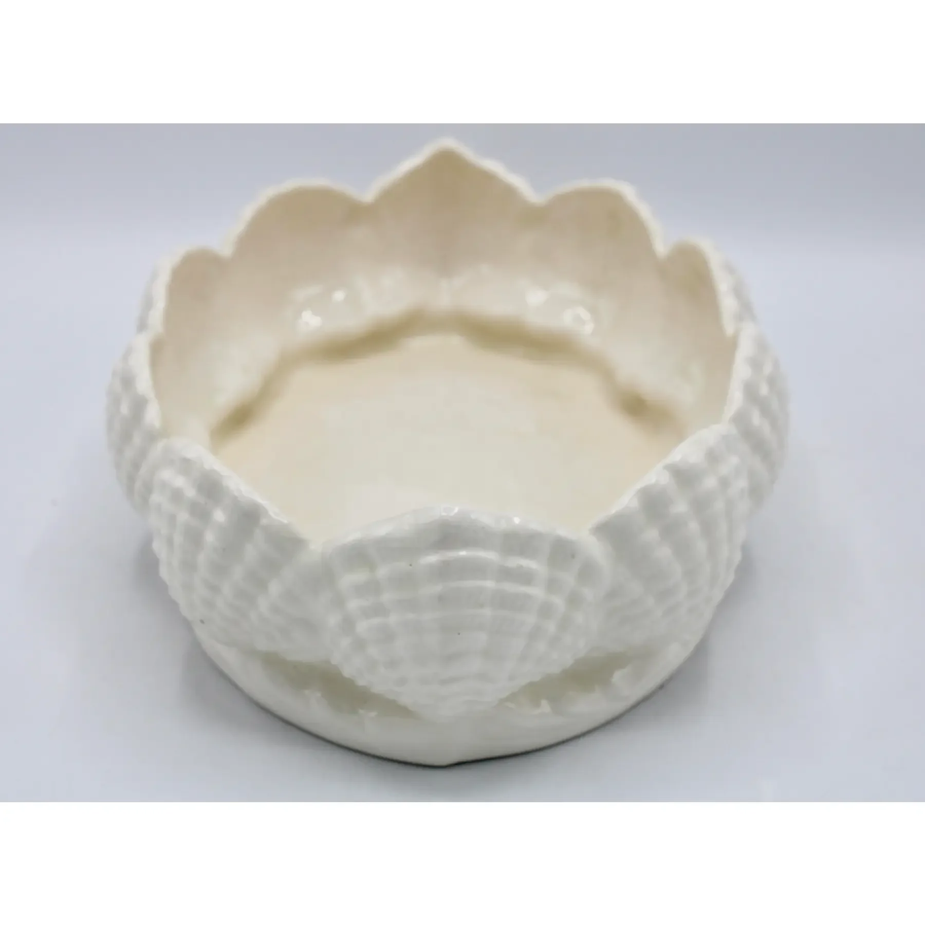 1940s-vintage-ceramic-seashell-tray-5752.webp