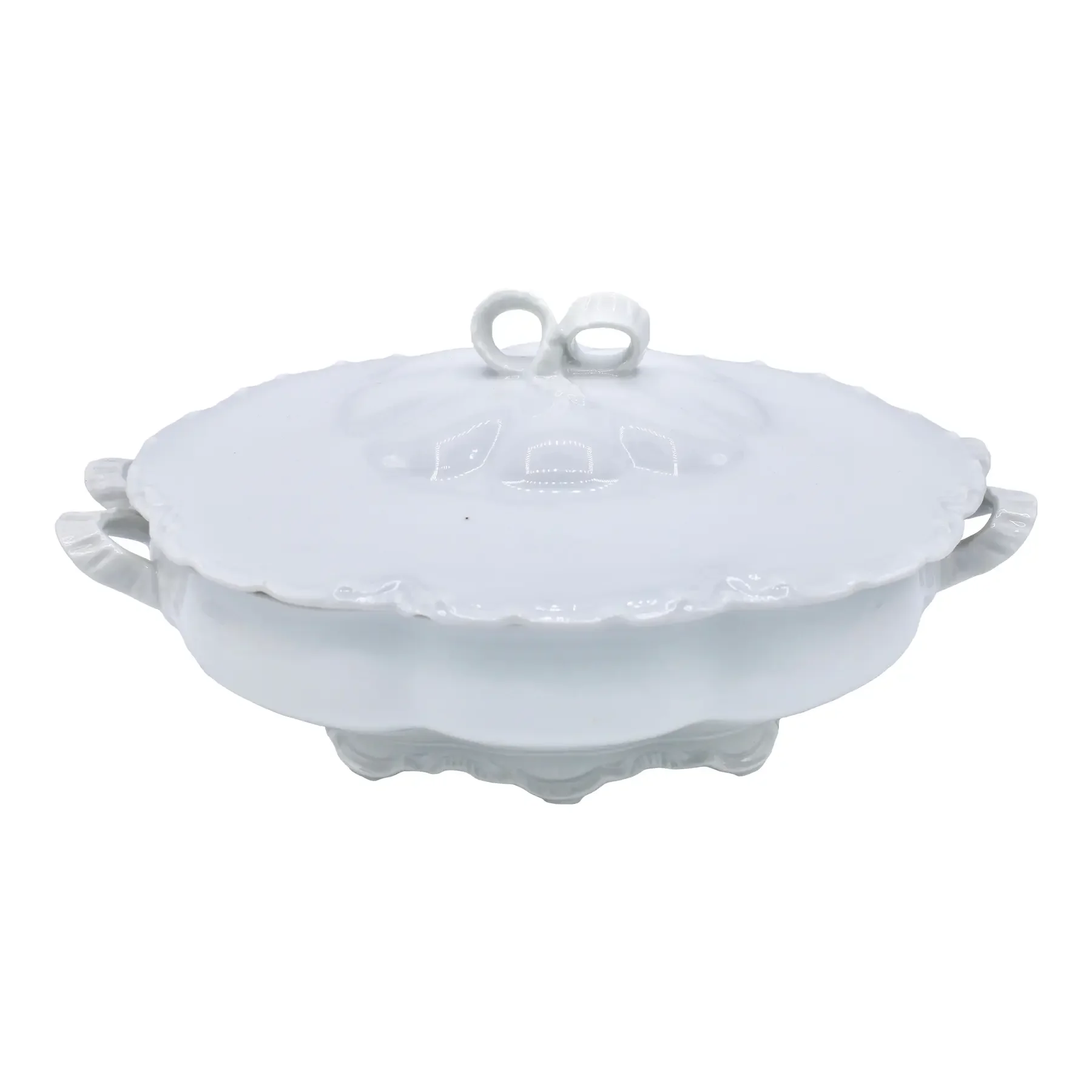 mid-20th-century-french-white-ceramic-tureen-with-bow-handles-3215.webp
