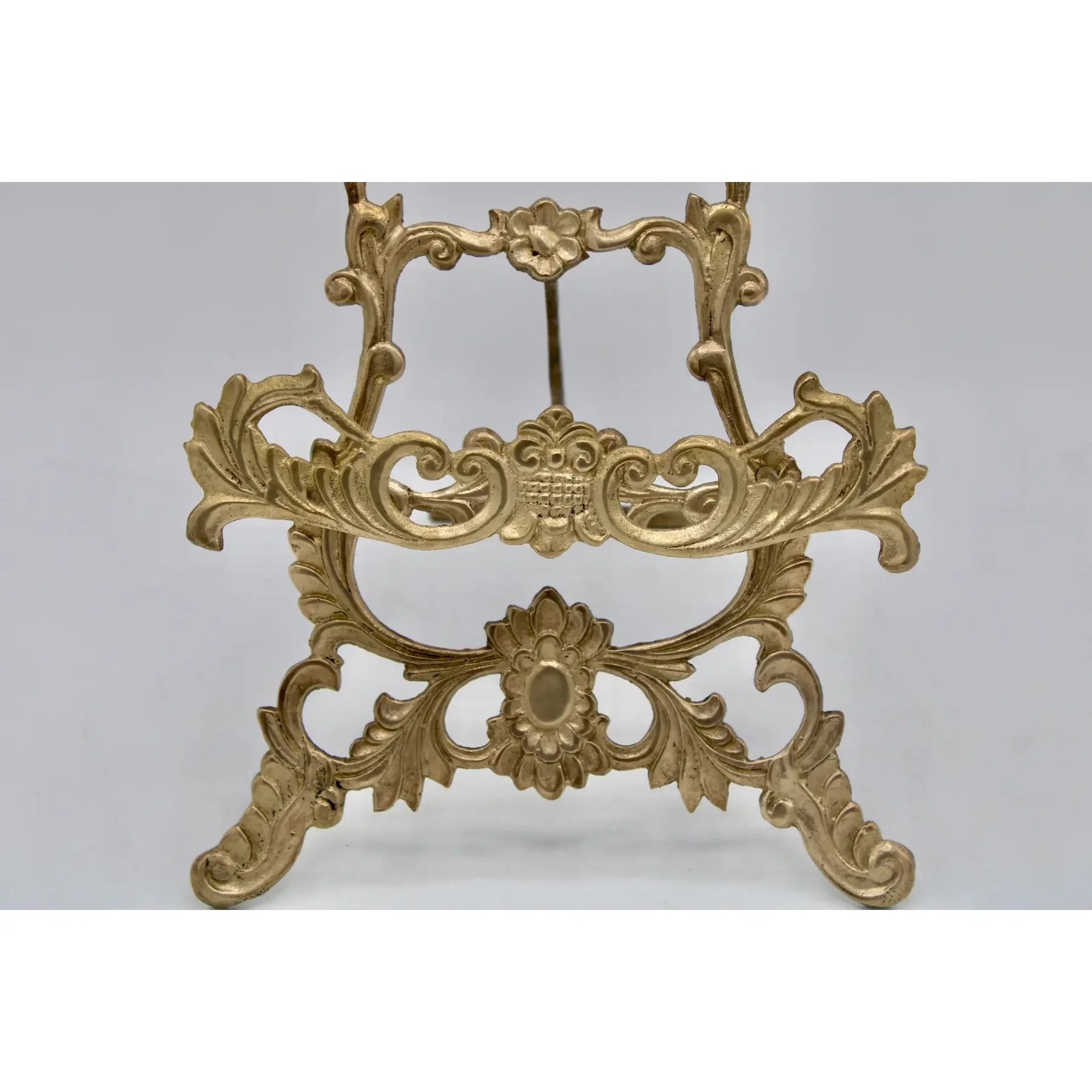1930s-art-nouveau-brass-easel-1746.webp