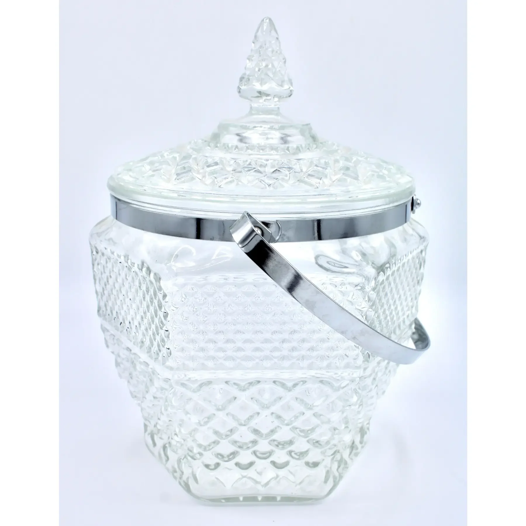 mid-century-italian-crystal-biscuit-jar-1785.webp