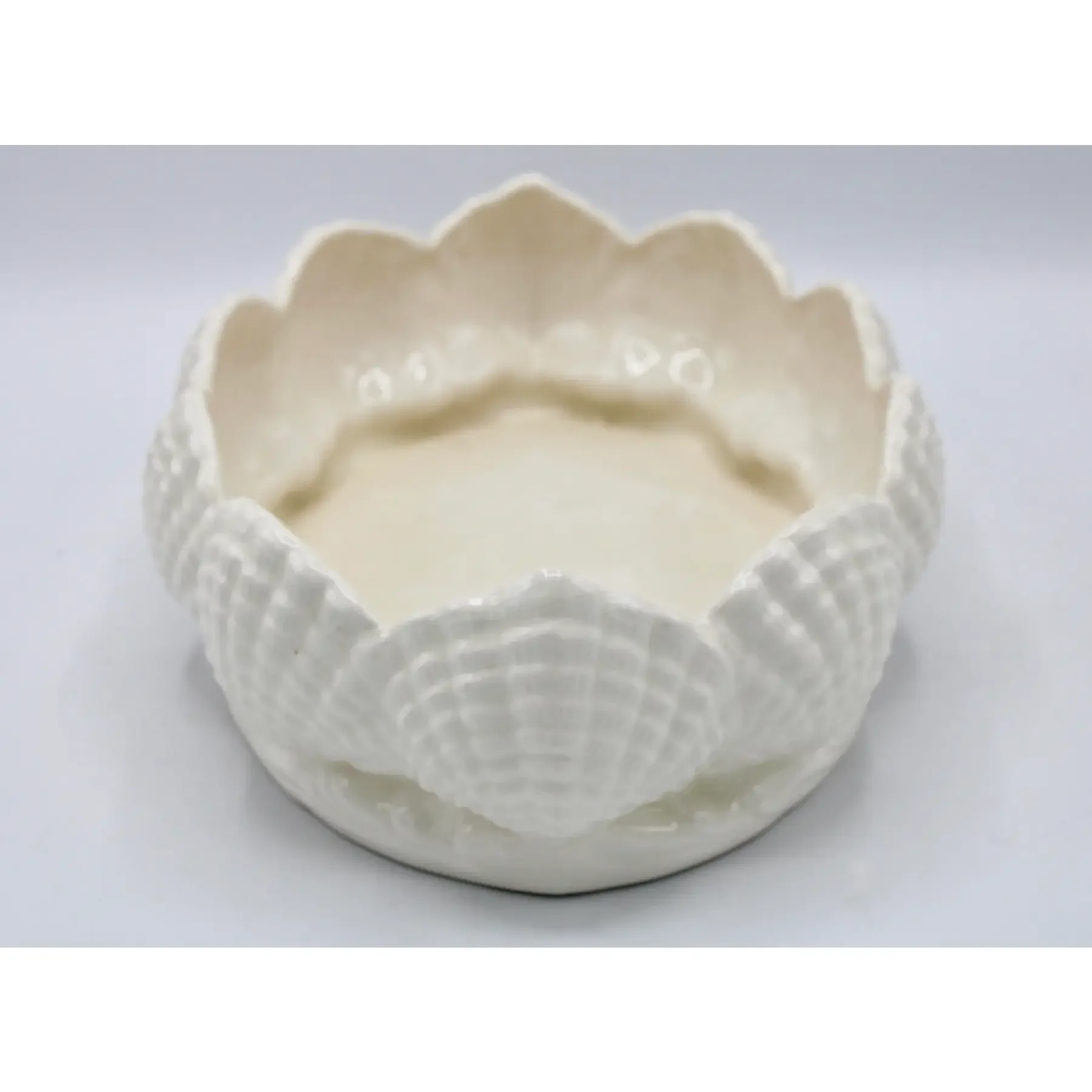 1940s-vintage-ceramic-seashell-tray-5569.webp