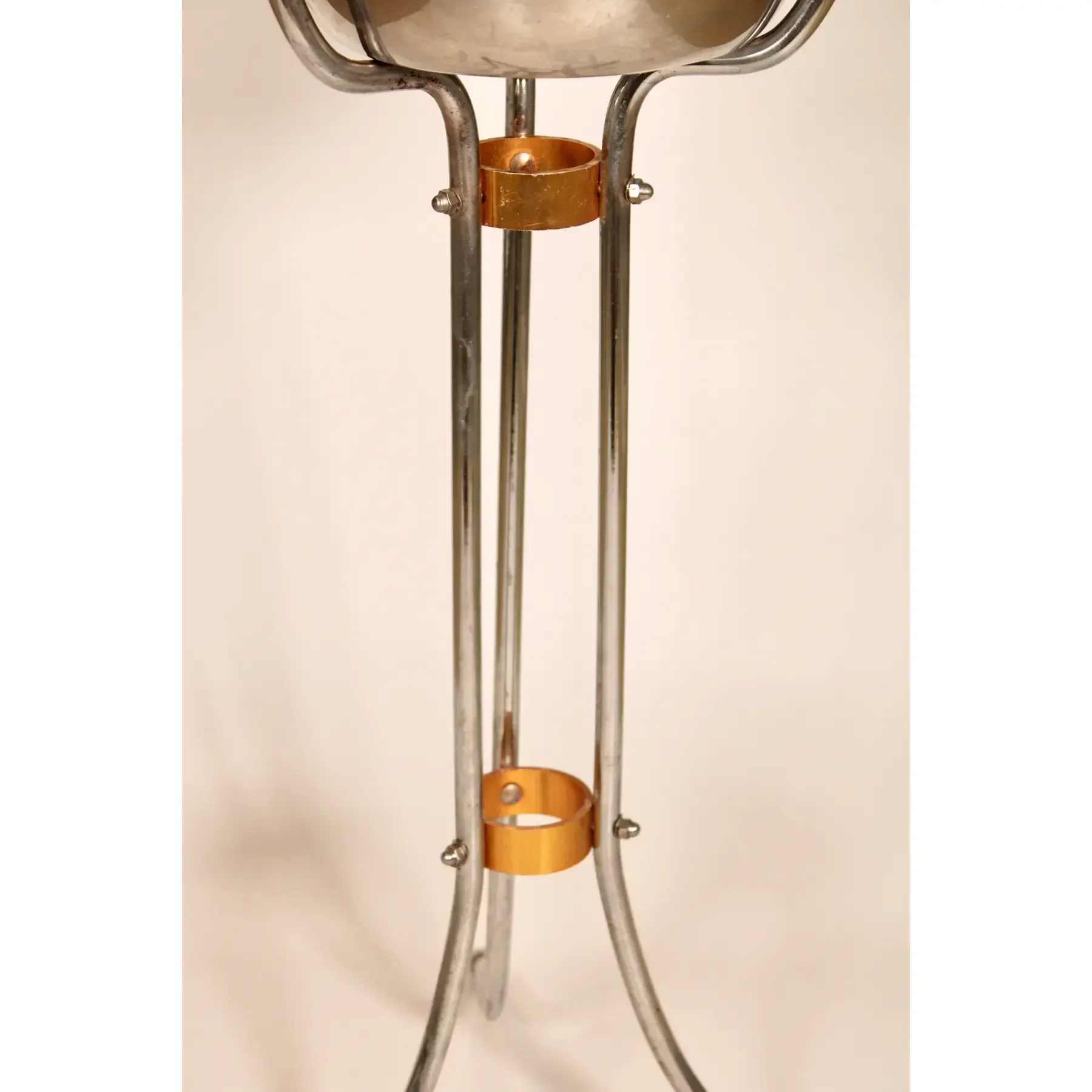 vintage-art-deco-silver-champagne-ice-bucket-stand-0135.webp