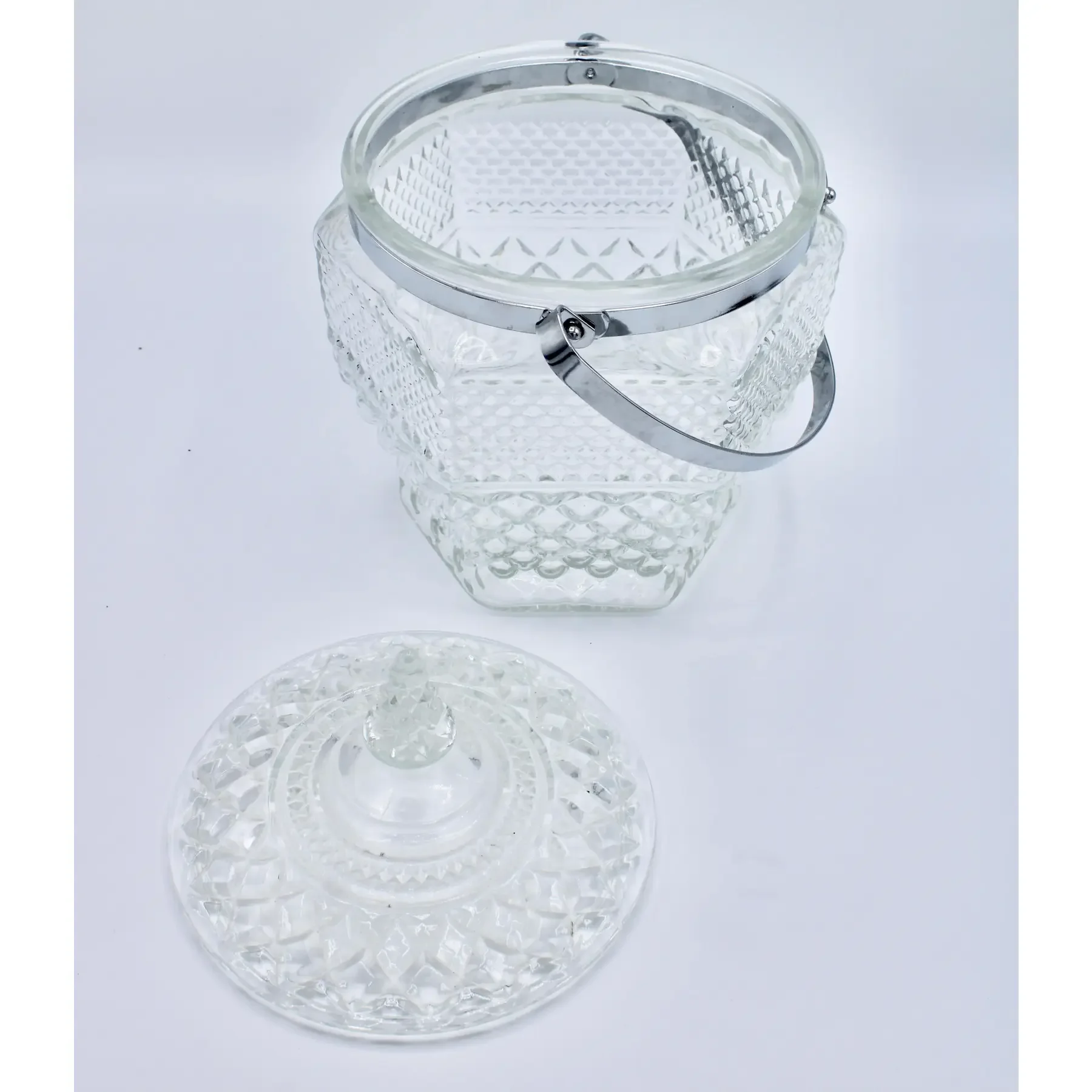 mid-century-italian-crystal-biscuit-jar-3240.webp