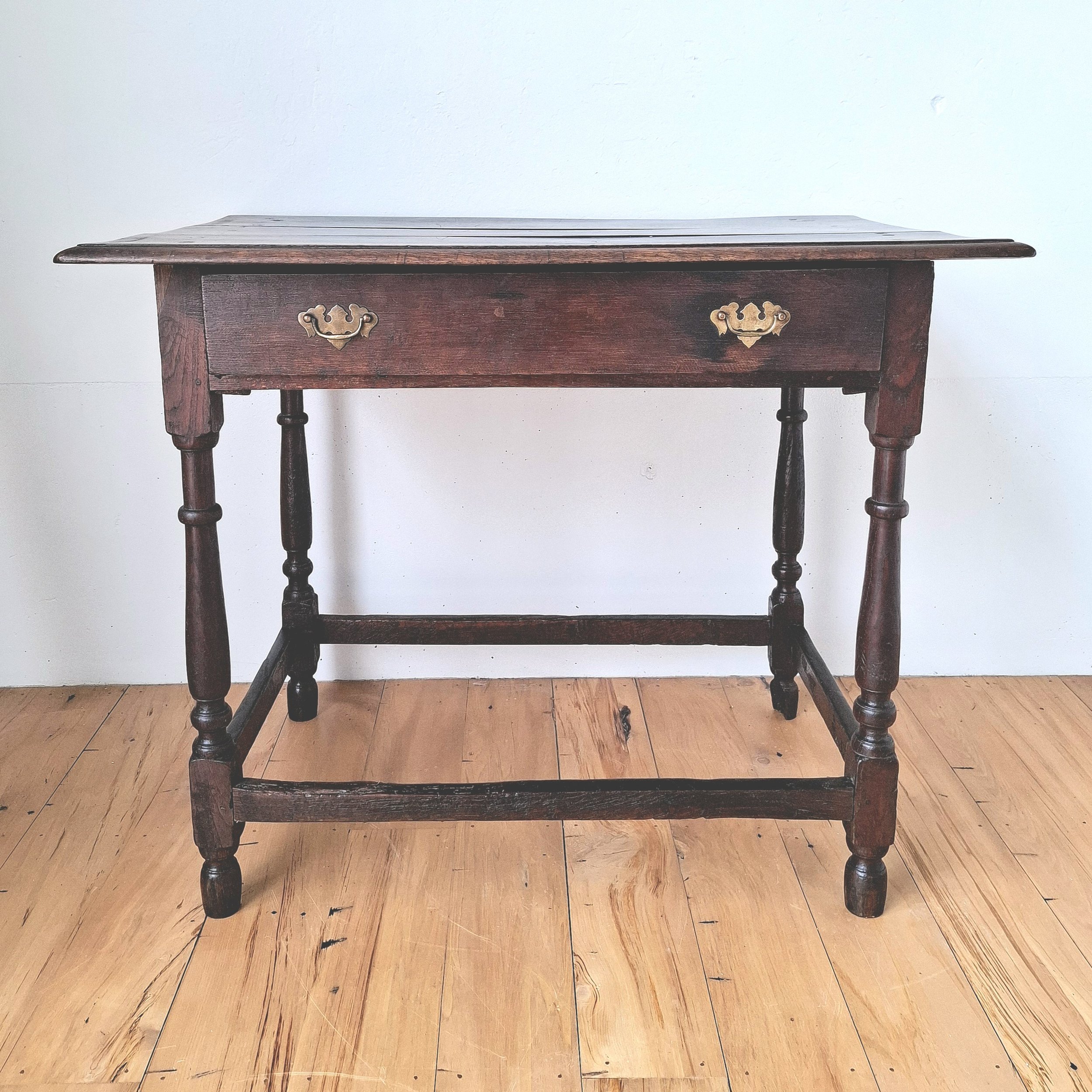 Georgian Style Oak Single Drawer Side Table