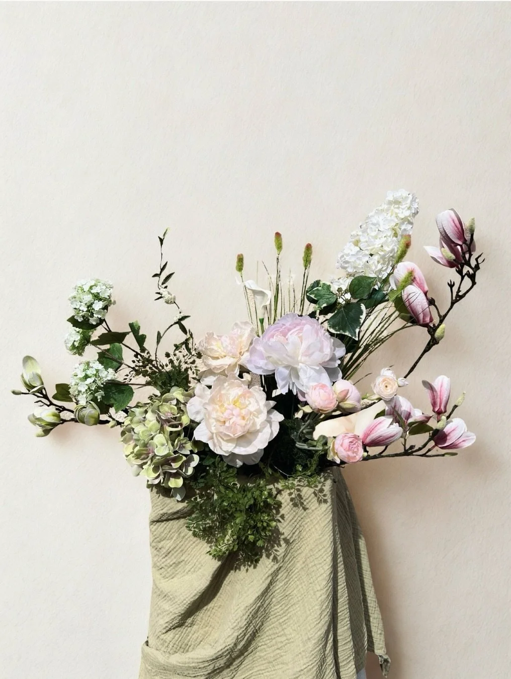 Say yes to elegant, artful florals&mdash;that can be reused over and over again. 
.
.
.
#luxuryflorist #reusable #sustainable #fauxflorist #sayyes #bride #wedding #bridezilla #weddinghacks #diy #womenowned