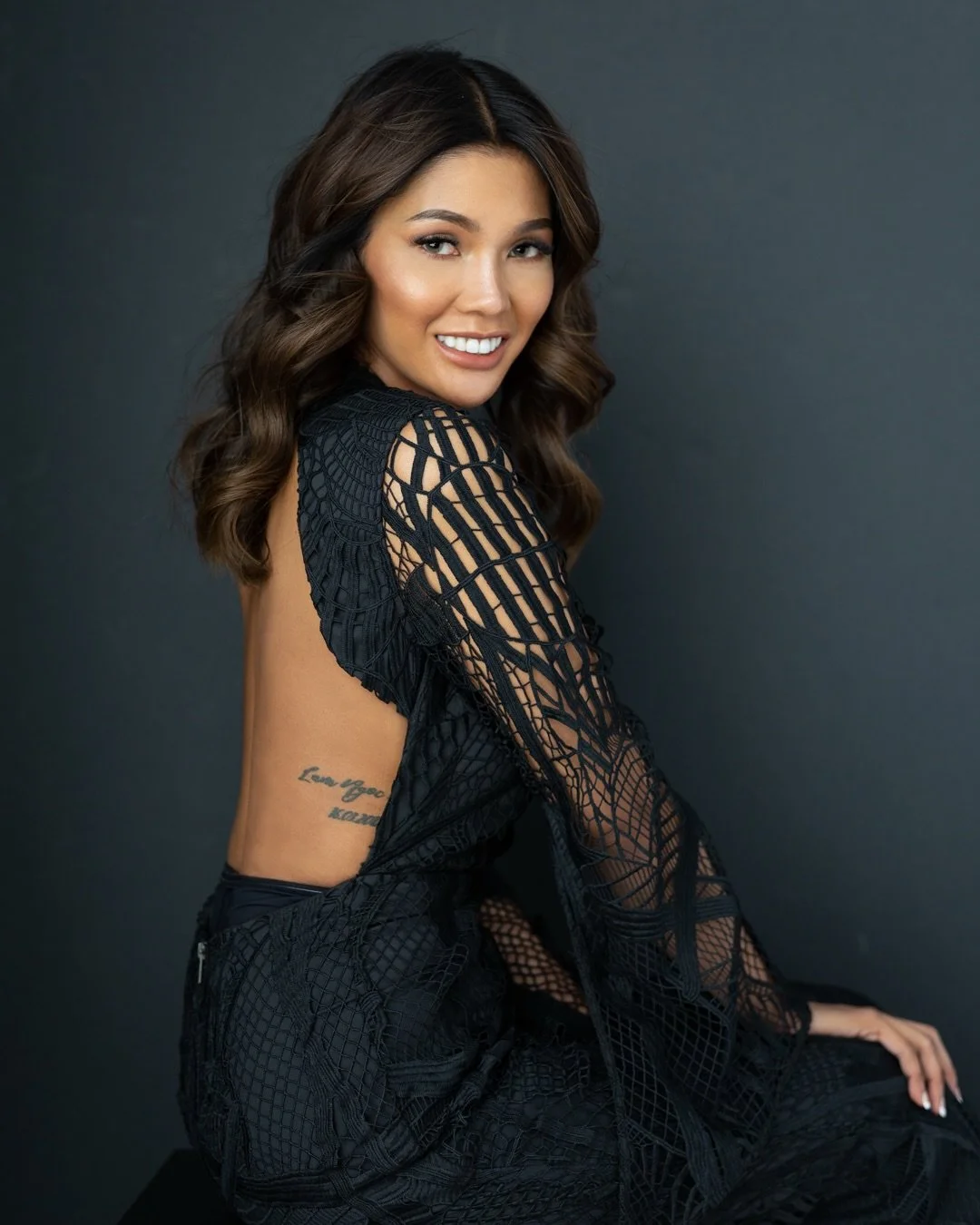 🖤Black on black. I have &bdquo;hate love&rdquo; relationship with black. I personally think black sucks the life out of you in real life, but for some reason it always looks great on photos.

Which photo do you like the most - and do you wear black?