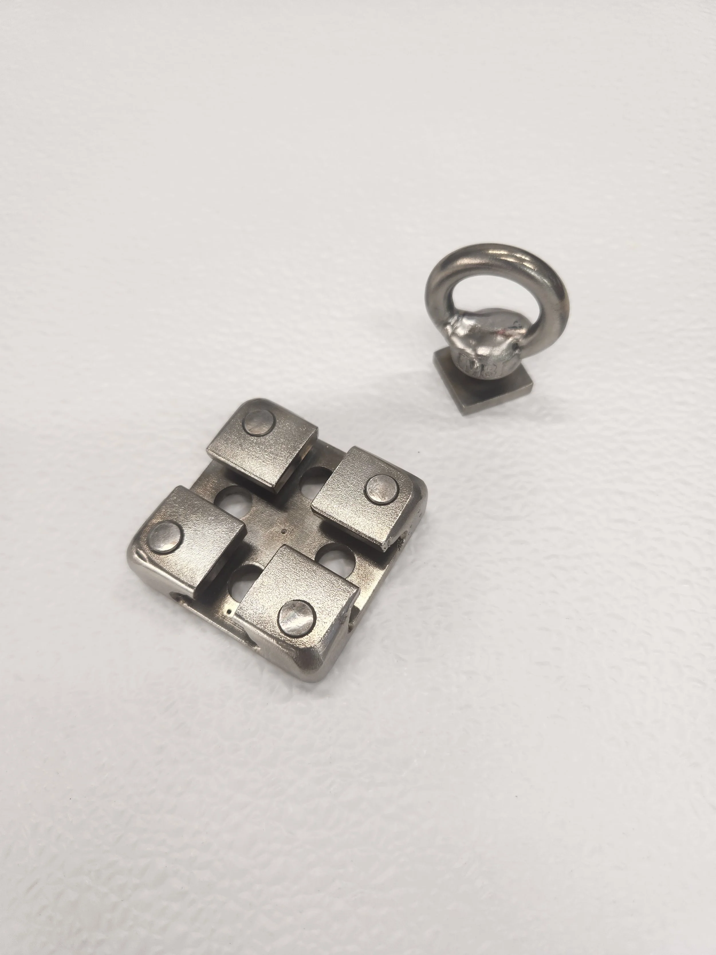 MULTI PADLOCK LOCKING SYSTEM CXL250SS HAS A SMALLER SIZE JUST 2" SQUARE AND ACCEPTS 5 PADLOCK WITH 5/16" MAX SHACKLE STAINLESS STEEL