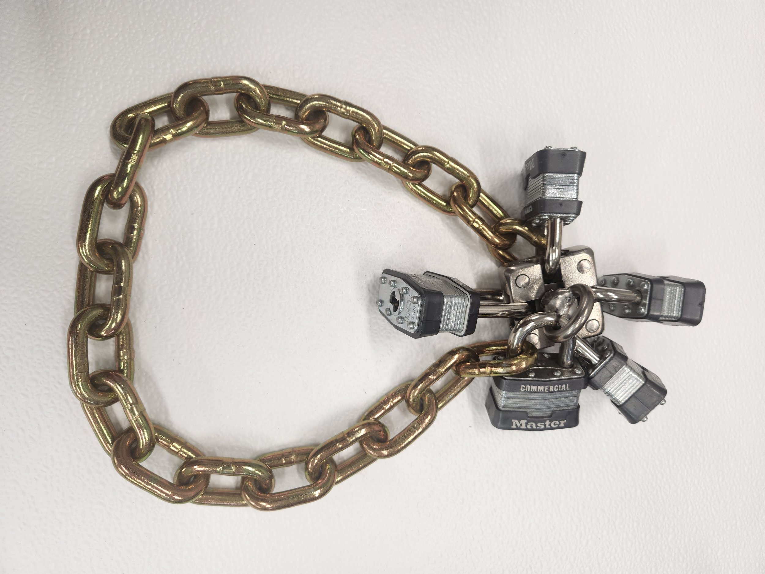 MULTI PADLOCK LOCKING SYSTEM CXL250SS HAS A SMALLER SIZE JUST 2" SQUARE AND ACCEPTS 5 PADLOCK WITH 5/16" MAX SHACKLE STAINLESS STEEL