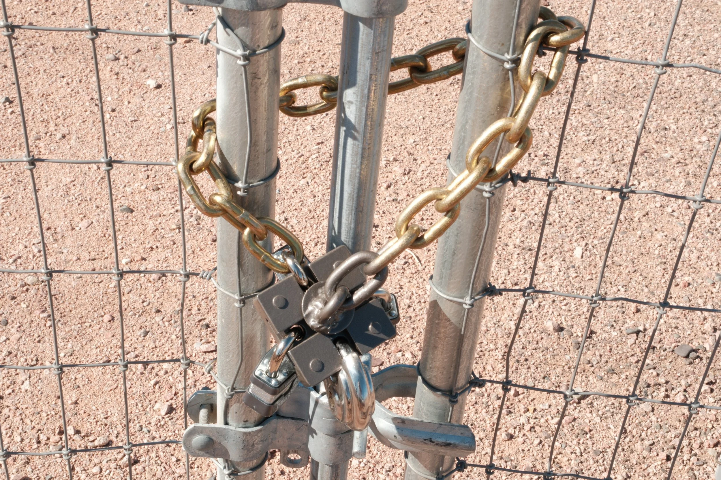 A multi padlock security organizer that reduces lockouts at sites with multiple user access. Allows the use of multiple padlocks in parallel without the lockouts that occur with locks in series.
gate locks, equipment locks, shared access locks.
