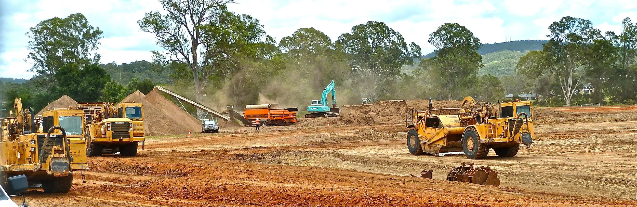 bulldozer-410119.jpg