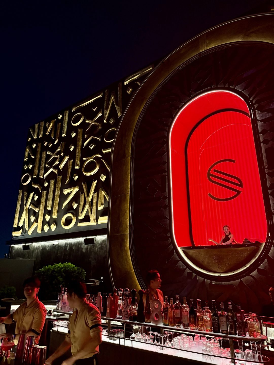 SIN Rooftop Bar - Dress Code