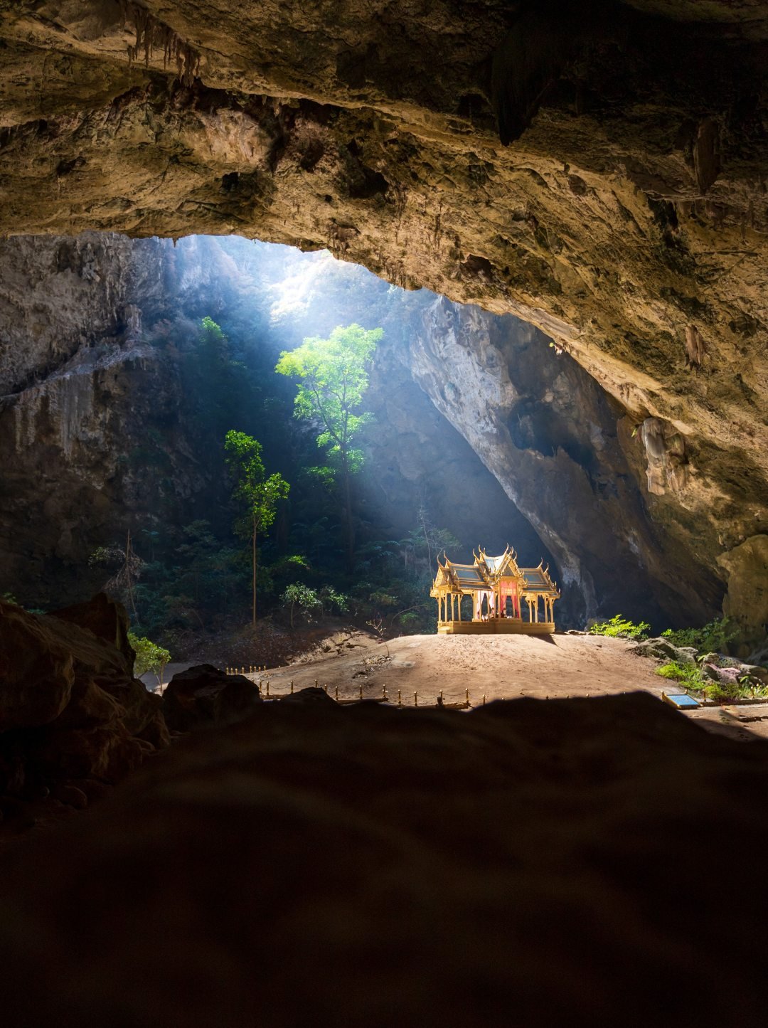 Best Temples in Thailand - Kuha Karuhas Pavilion (Phraya Nakhon Cave)