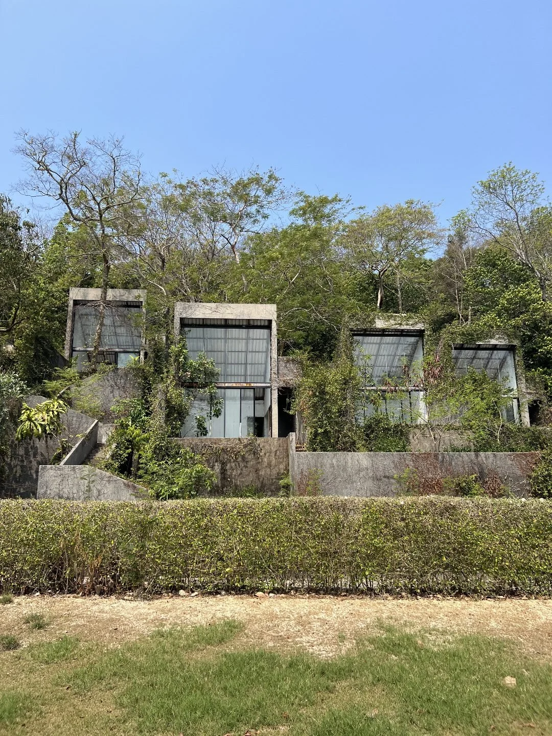 Koh Kham - Abandoned Luxury Resort