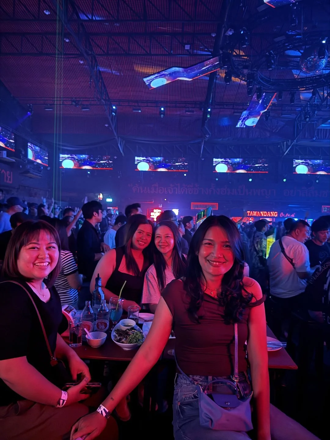 Chiang Rai - Tawandang Mahason Nightclub