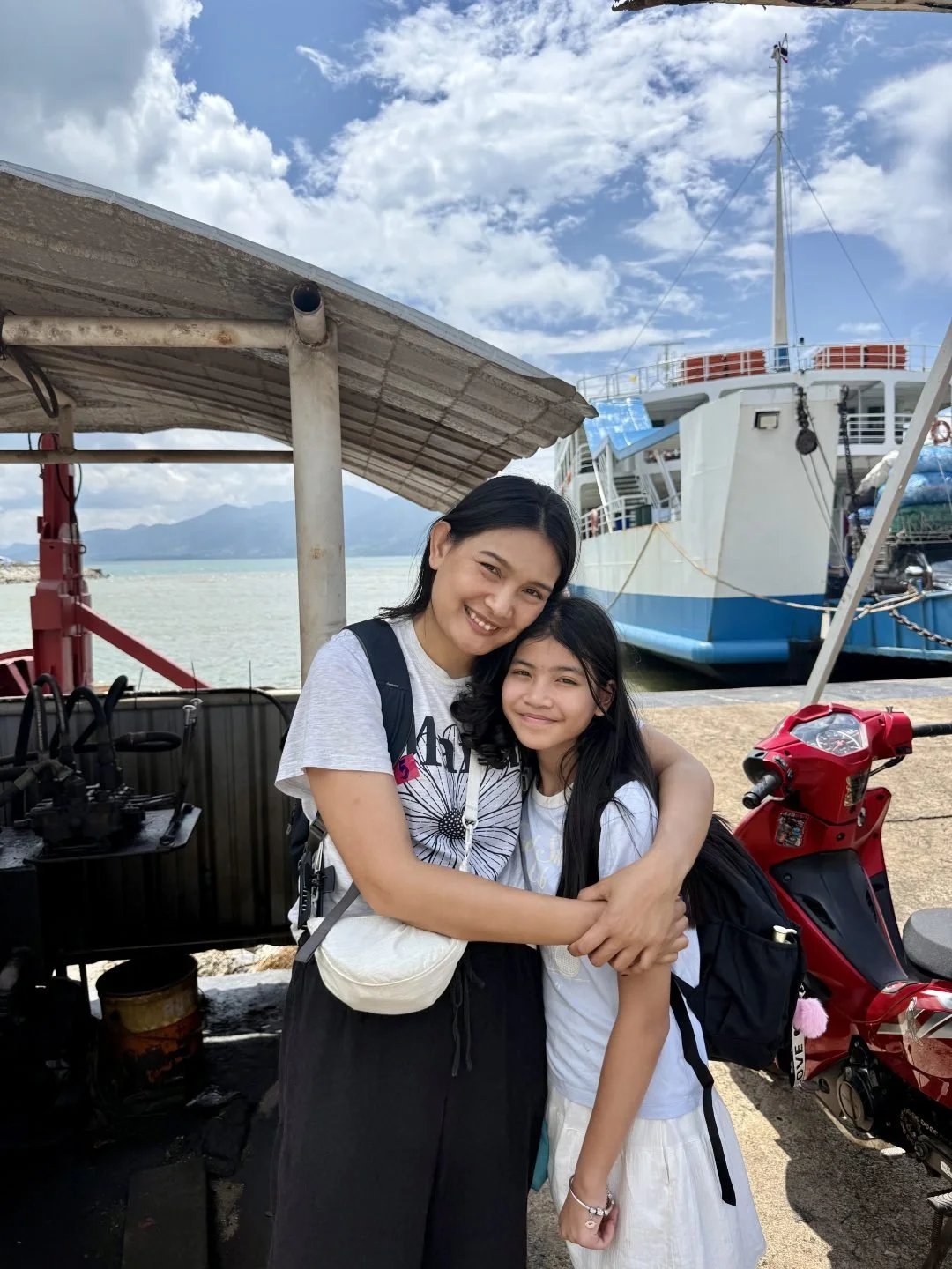 Trat Islands - Kats Nieces