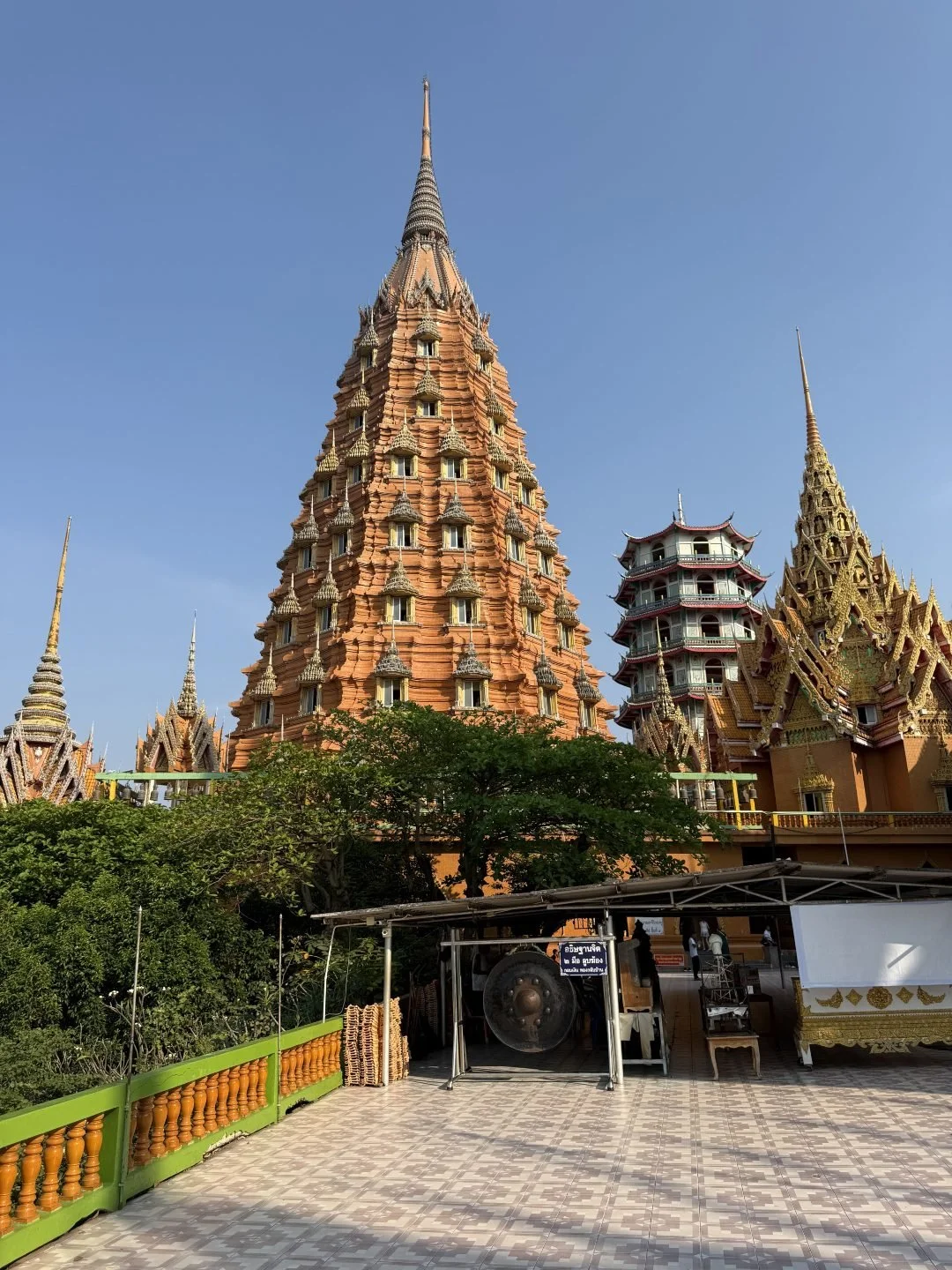 Wat Tham Suea Kanchanaburi - Orange Pagoda