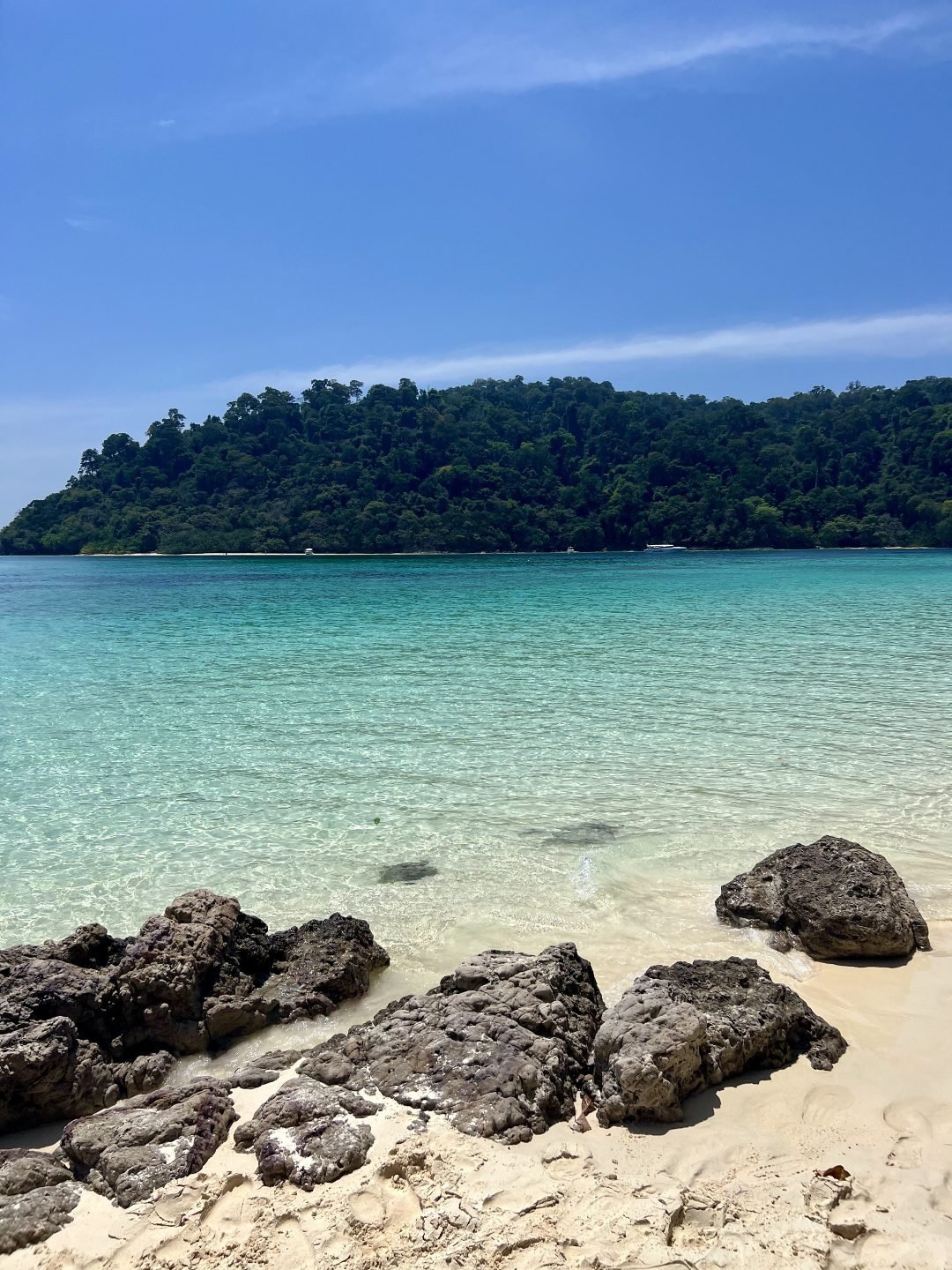 Thailand vs Japan - Beaches of Koh Rok