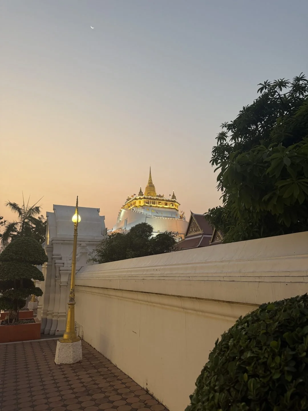 Best Temples in Bangkok - The Golden Mount at Sunset