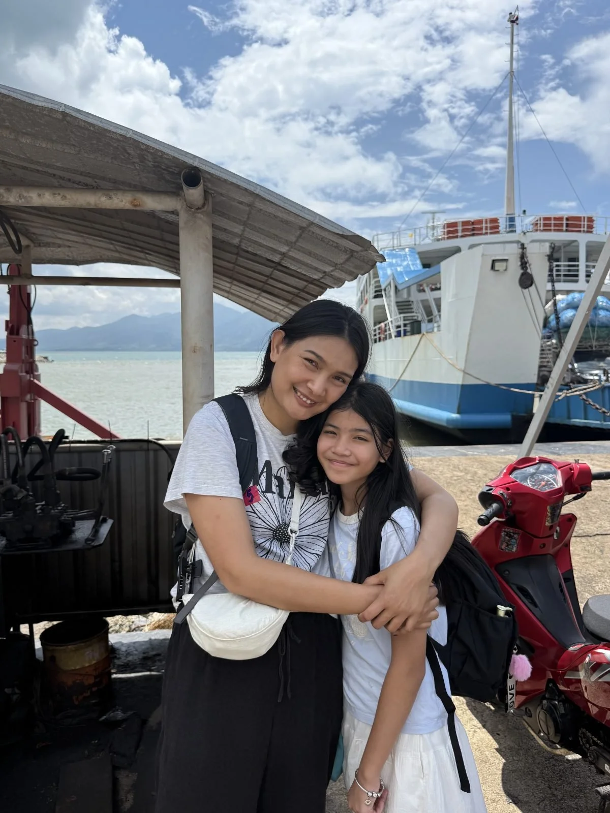 Koh Chang - Boarding the Ferry