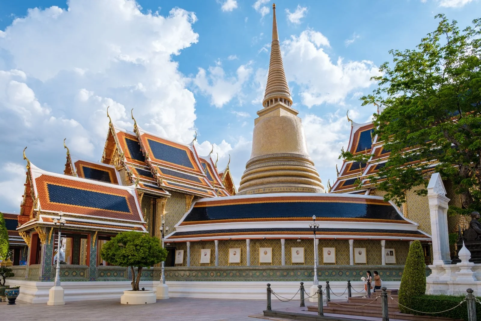 Best Temples in Bangkok - Wat Ratchabophit - Old Town