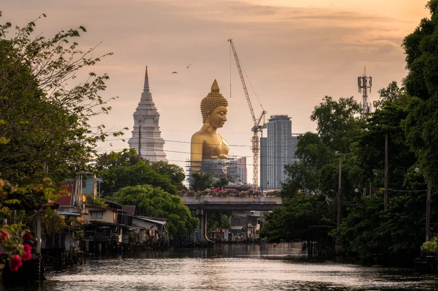 Wat Paknam - Canal Tour