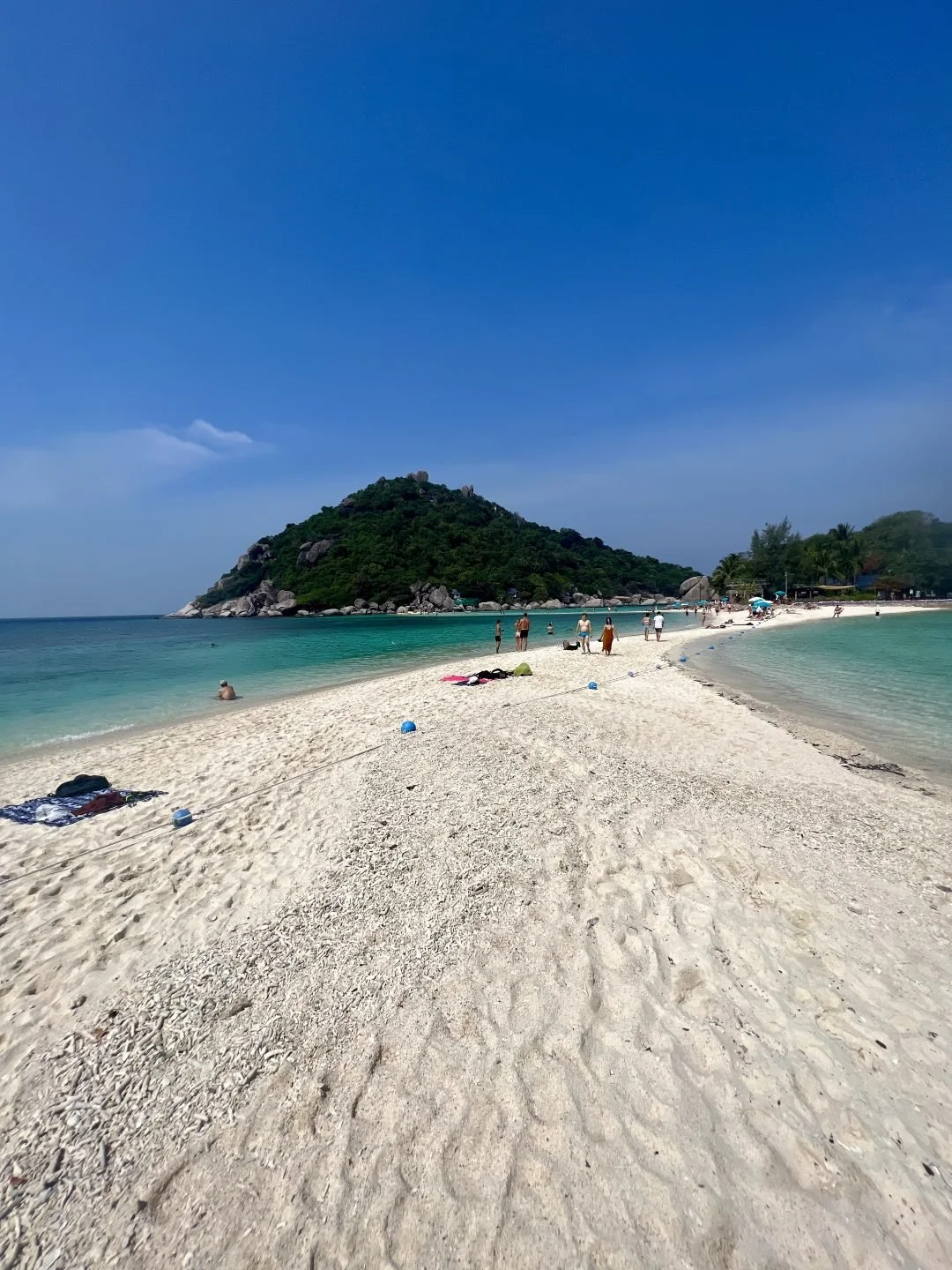 Nang Yuan Island - Sandbar Connecting 3 Islands
