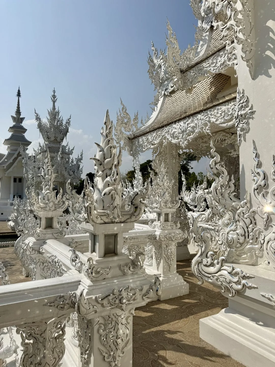 The White Temple - Travel Guide