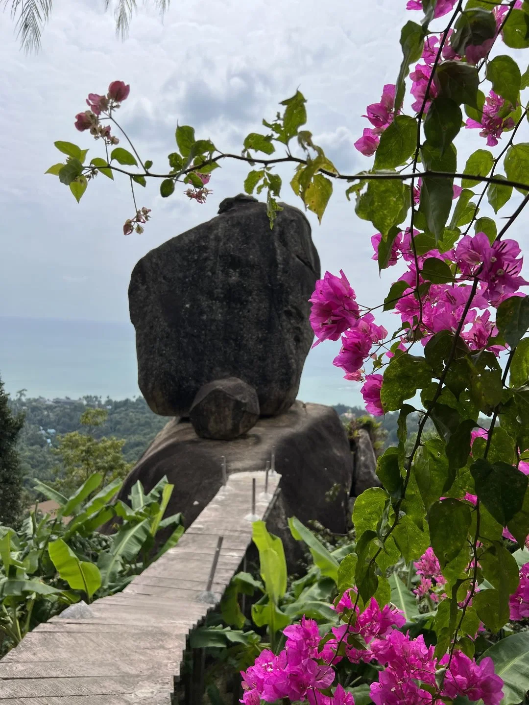Best Islands in Thailand - Koh Samui - Overlap Stone