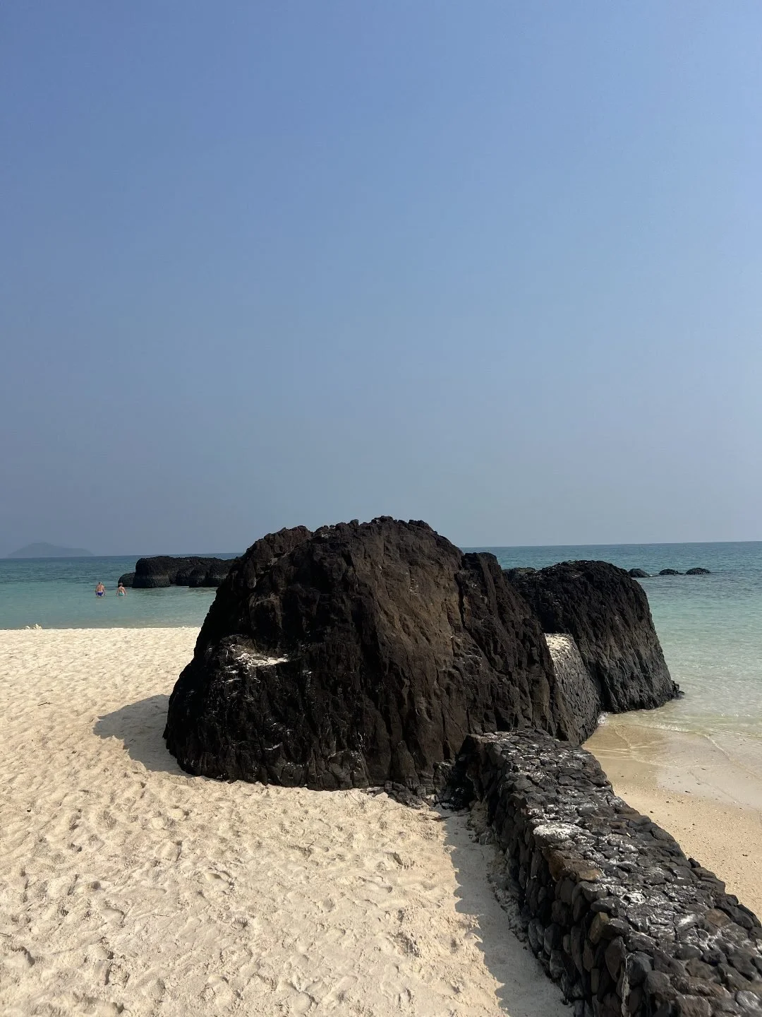 Koh Kham - Black Volcanic Rocks