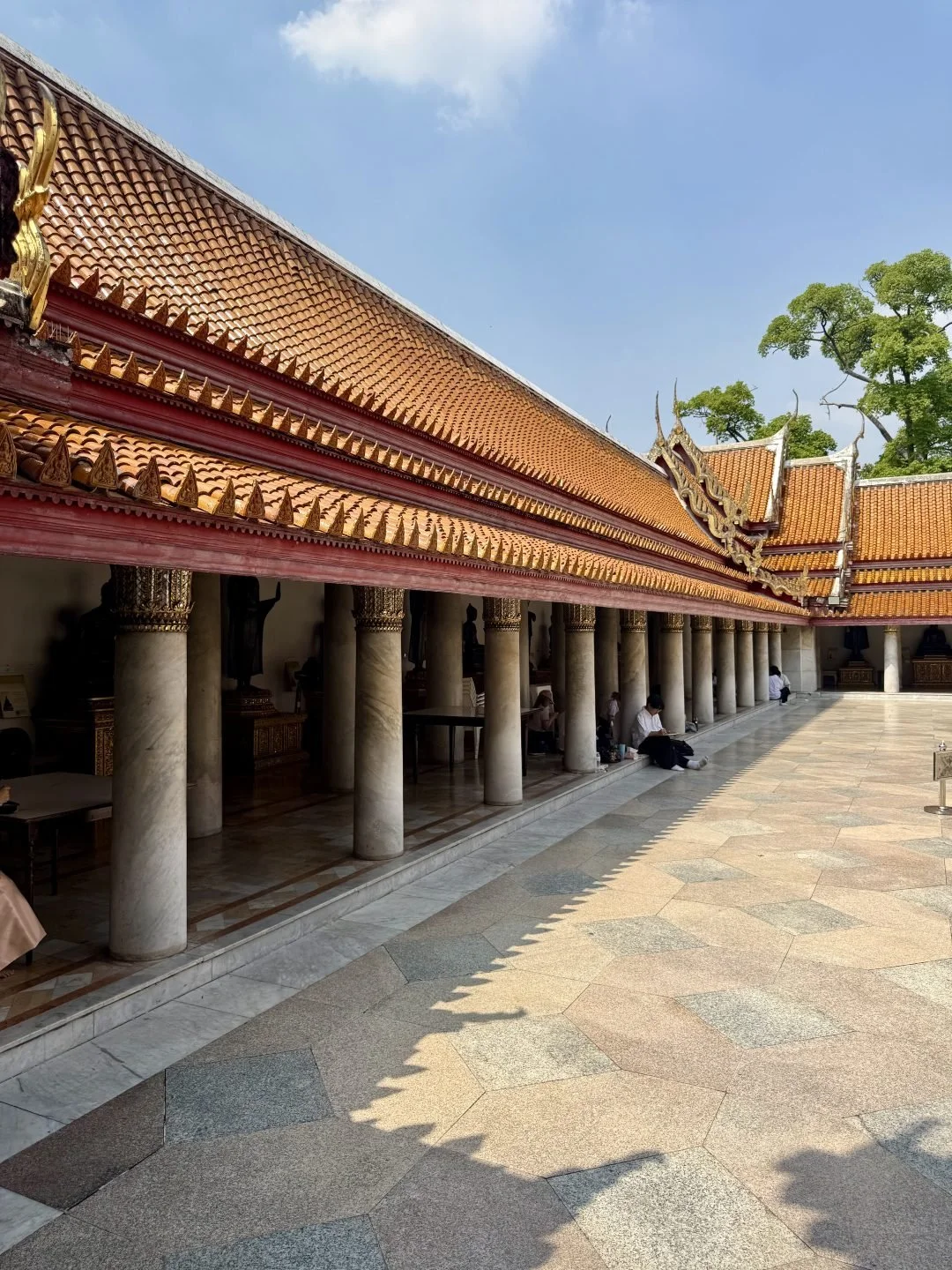 Marble Temple Bangkok - Peaceful Courtyard