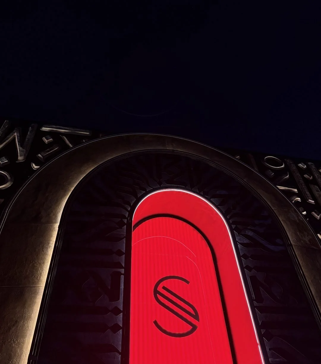 SIN Rooftop Bar - S Sign