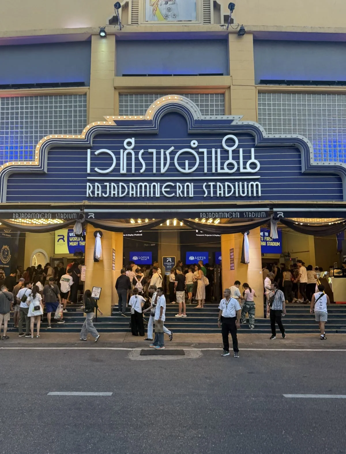 Rajadamnern Muay Thai Stadium - Location