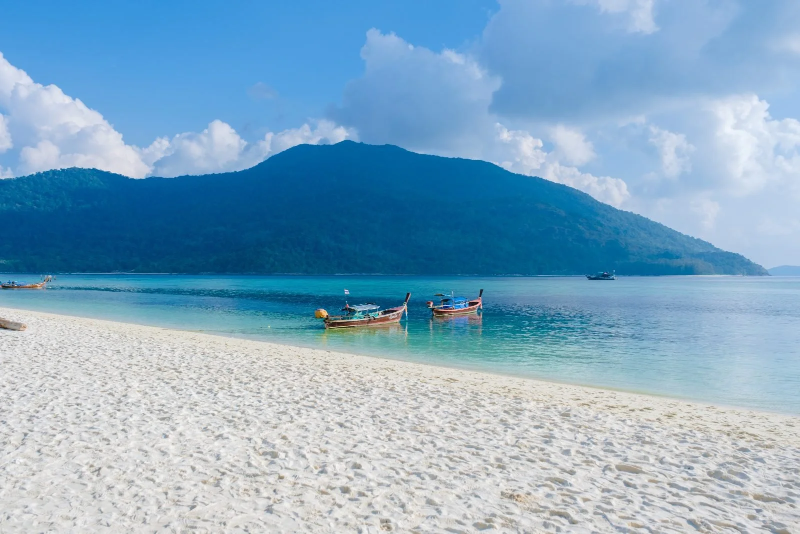 2 Week Thailand Itinerary - Koh Lipe Beach Relaxation - Day 11