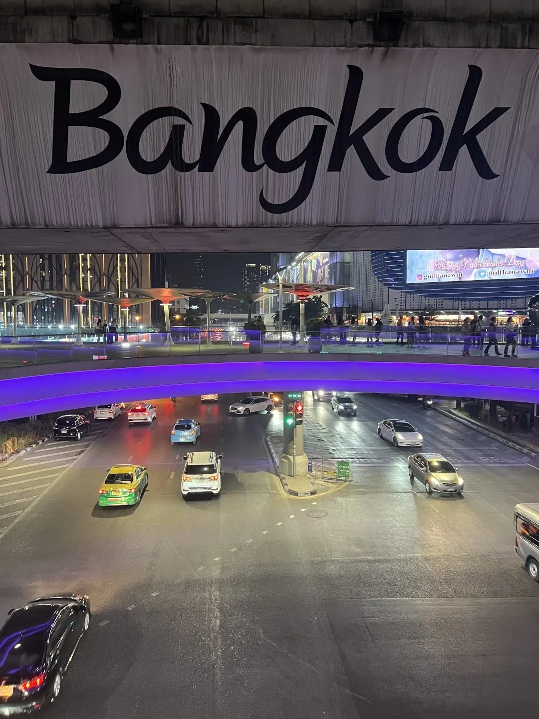 How to Get Around Bangkok - Famous Bangkok Sign