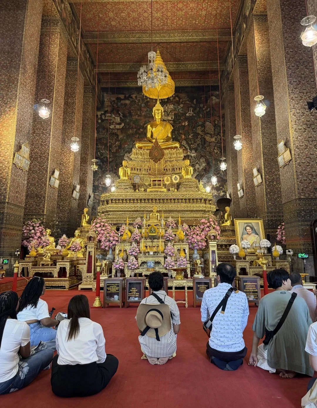 Wat Pho - Phra Ubosot (Ordination Hall)