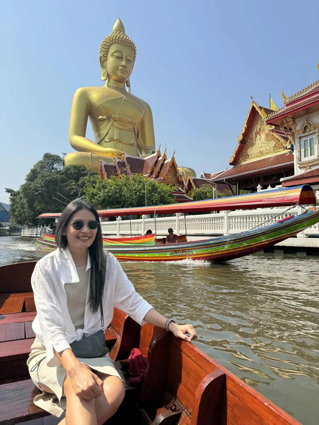 Thailand Travel Tips - Longtail at Wat Paknam