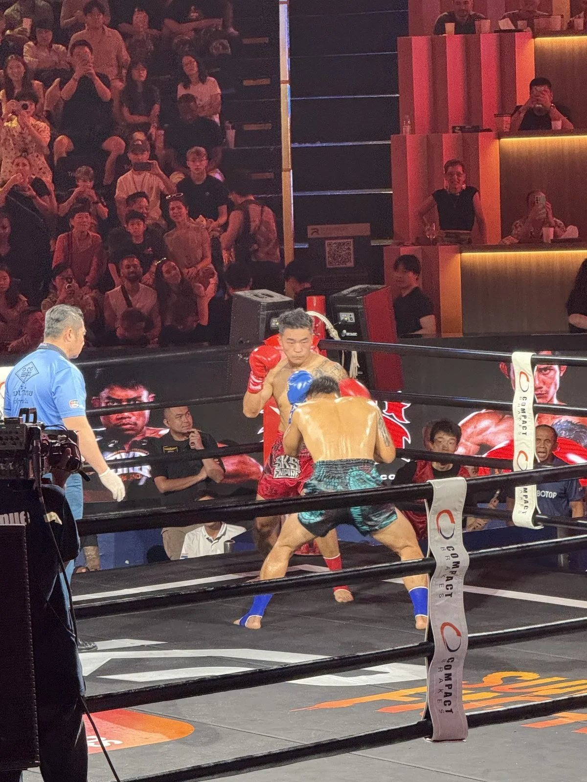 Rajadamnern Muay Thai Stadium - Thai vs Chinese Fighter