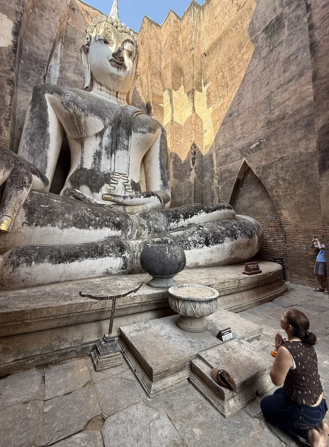 Wat Si Chum - Best Temple in Sukhothai