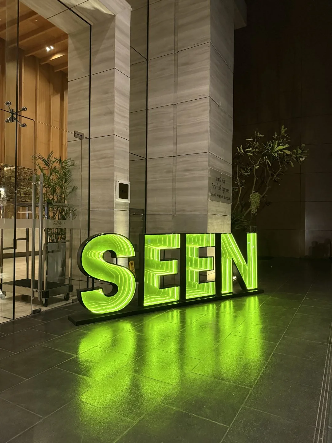 SIN Rooftop Bar - SEEN Restaurant