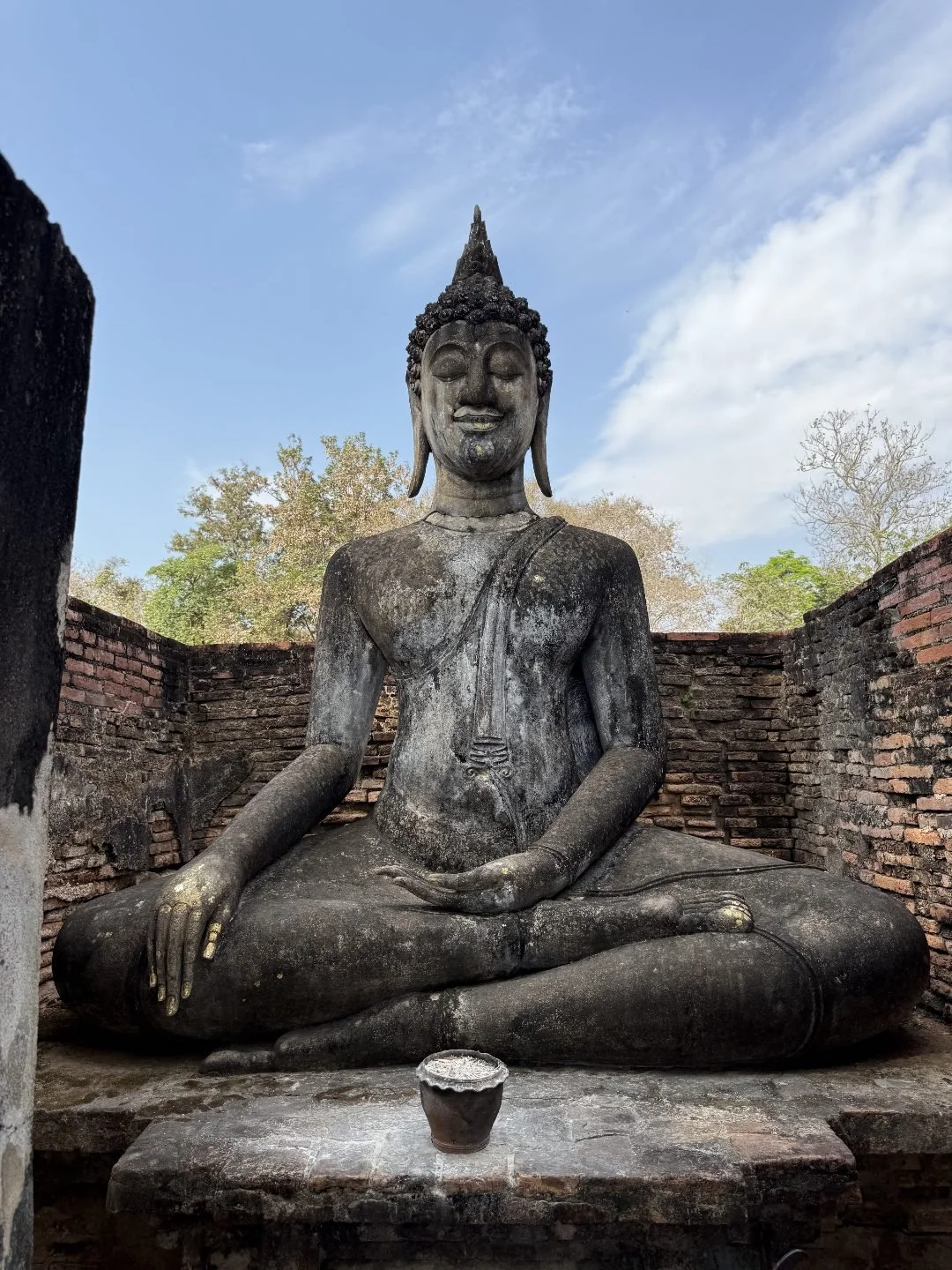 Wat Si Chum - Smaller Buddha Statue
