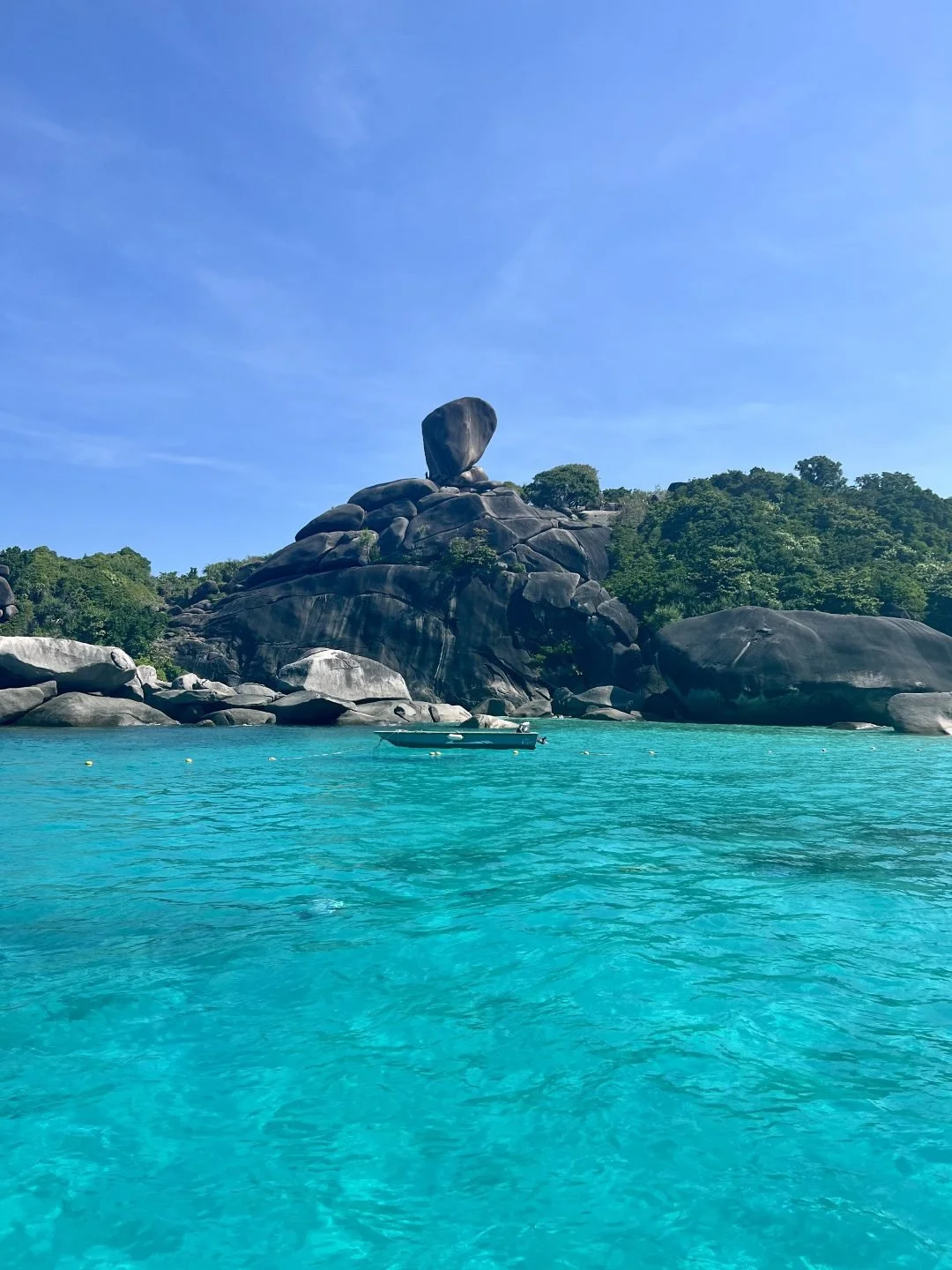 Donald Duck Bay - Balancing Rock