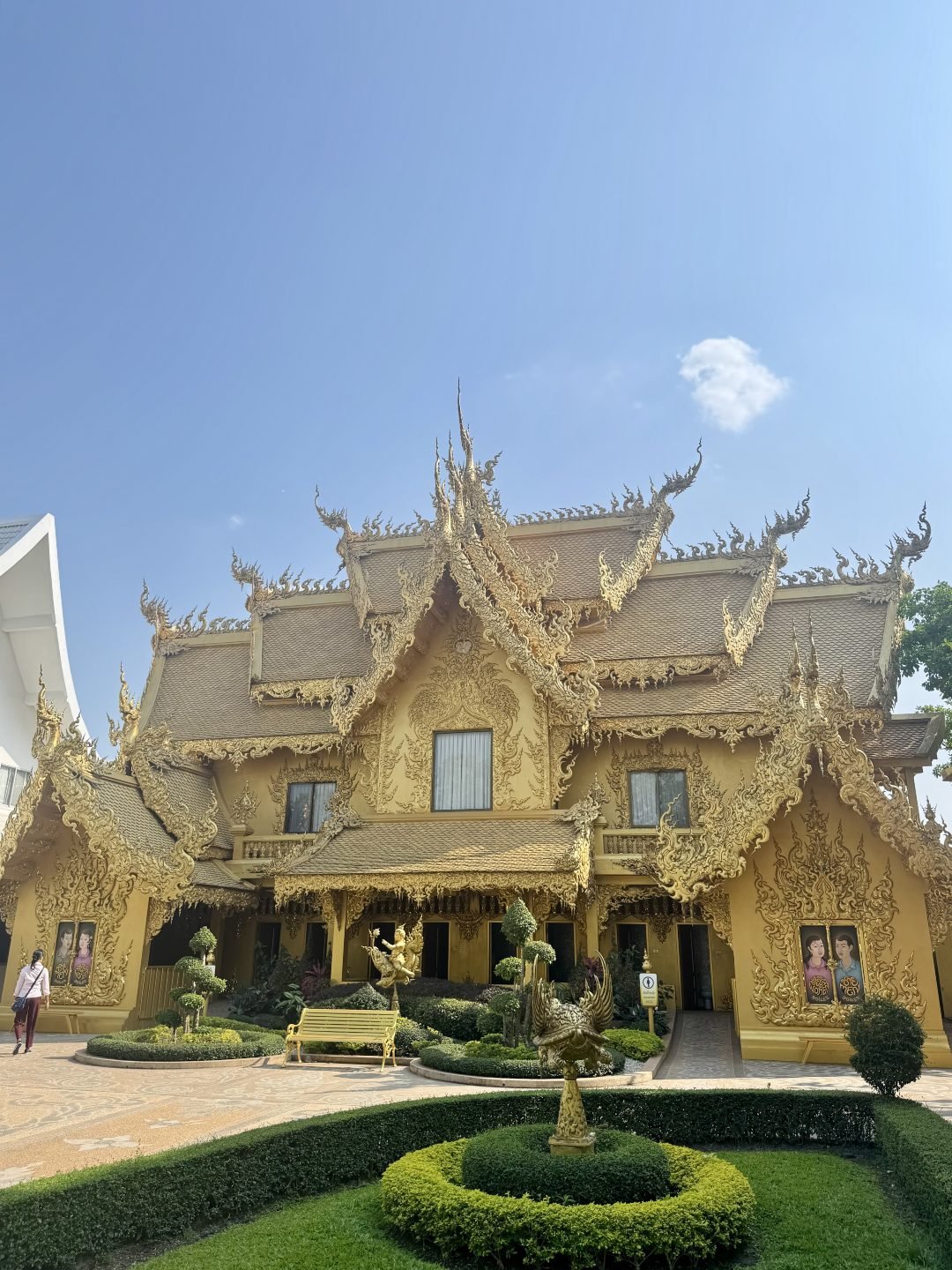 The White Temple - Golden Toilets